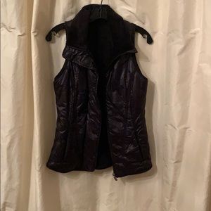 Reversible lulu vest!!